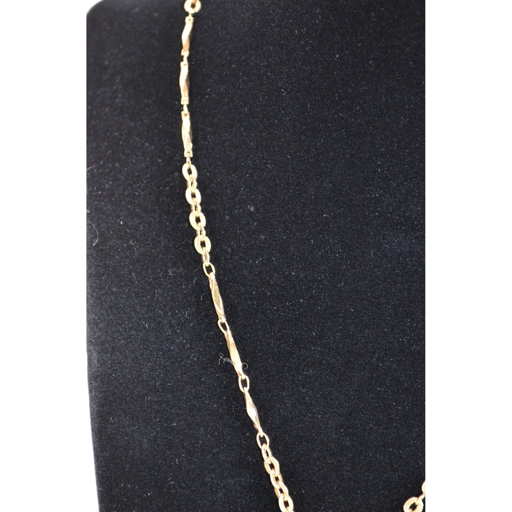 Vintage 1928 Brand Gold Tone Necklace w/ Oval Floral Pendant & Faux Pearl 17.5" - Picture 4 of 12